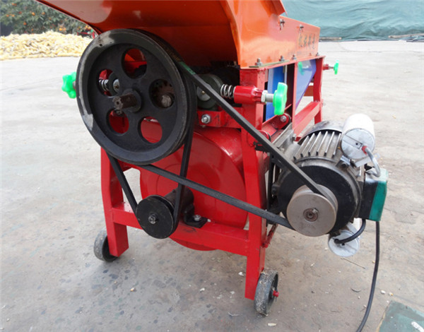 corn dehusking machine